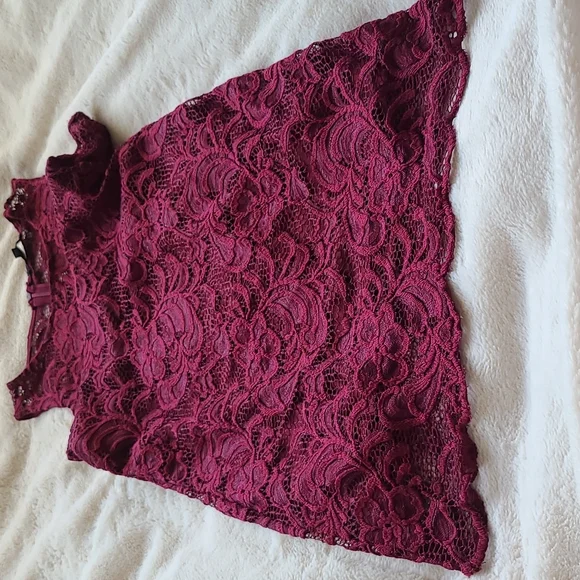 Burgundy Lace Dress - Picture 5 of 8